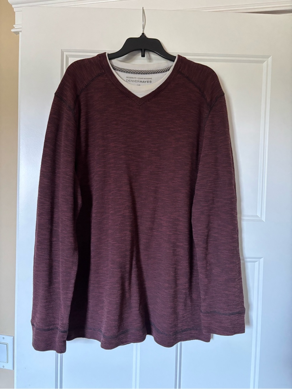 Denver Hayes Men's Burgundy V-Neck Sweater